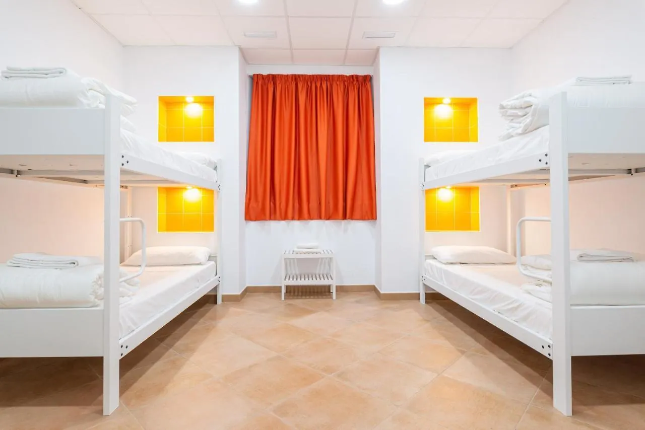 Benarrabá Hostel
