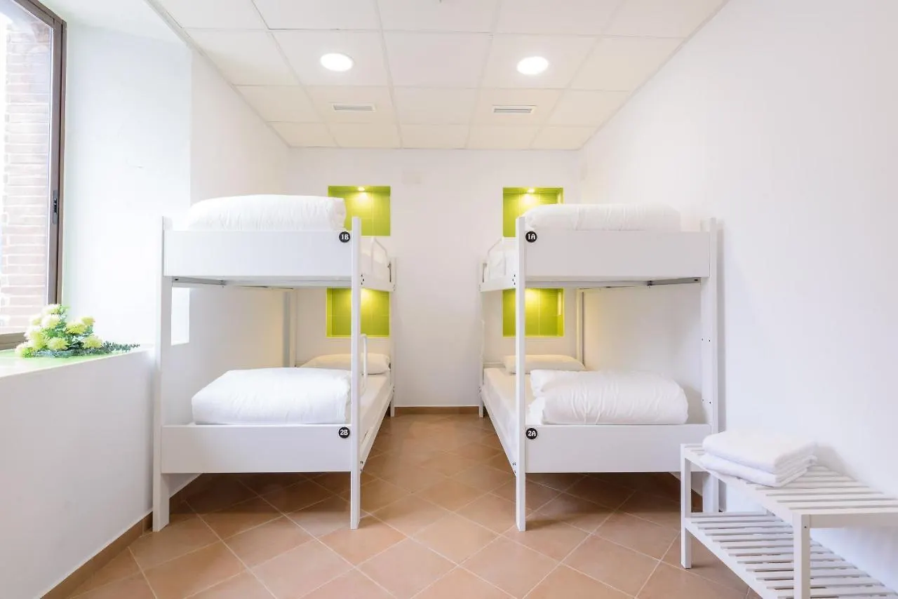 Benarraba Hostel