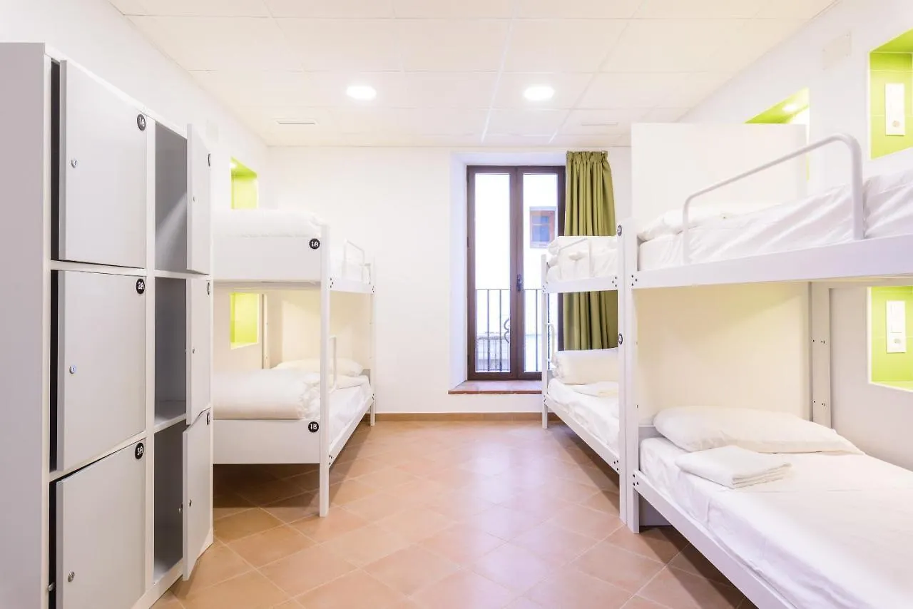 Benarraba Hostel