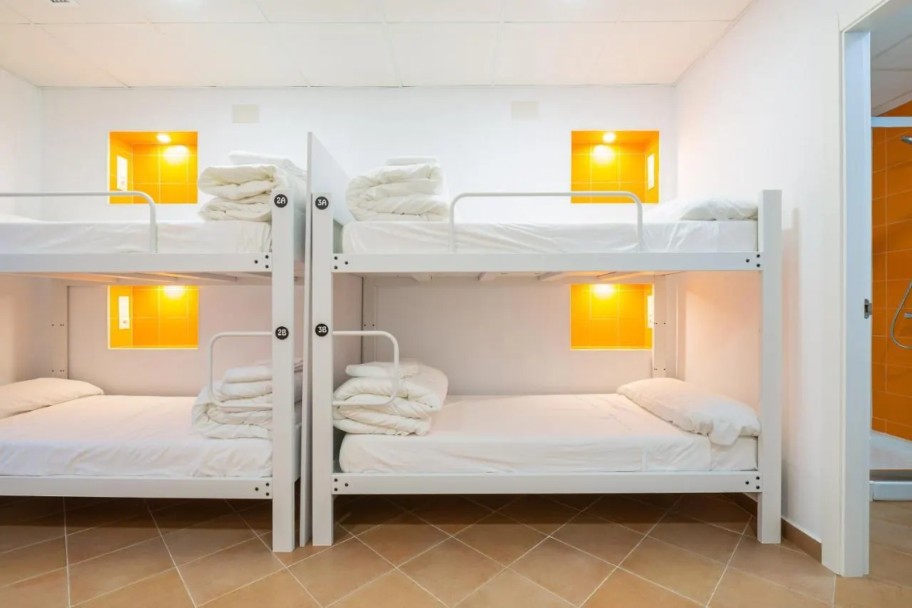 Benarraba Hostel