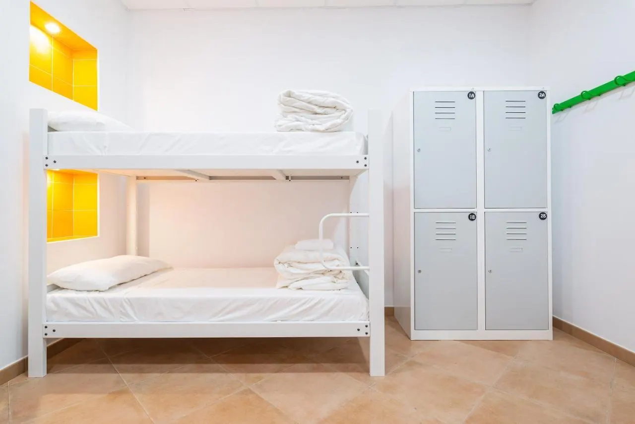 Benarraba Hostel