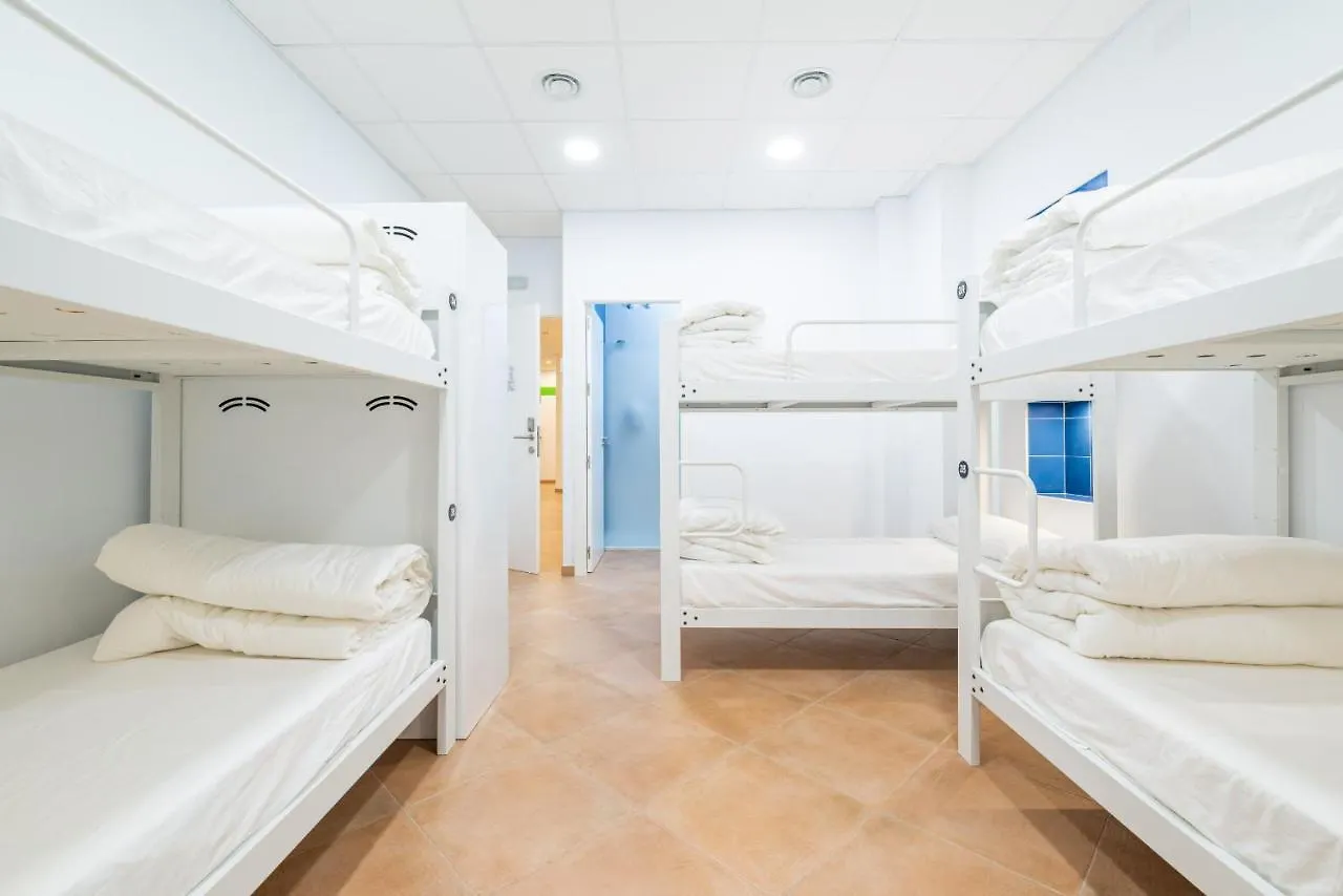 Benarraba Hostel