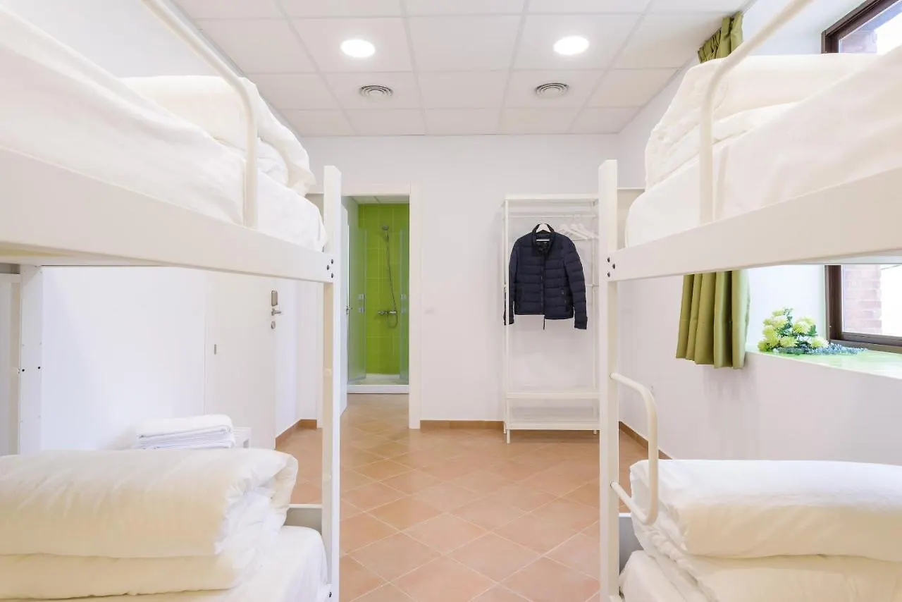 Benarraba Hostel Spain